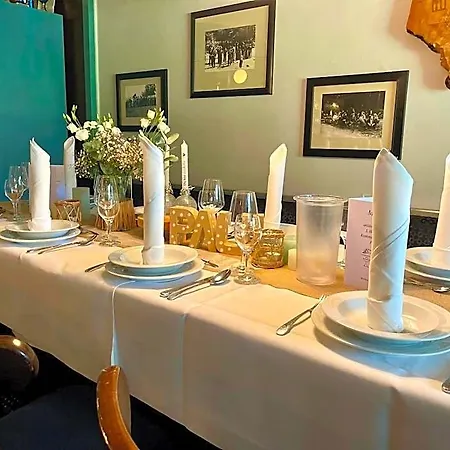 Haus Fliederbusch Alojamento de Acomodação e Pequeno-almoço 3*